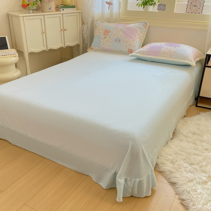 91家纺网 家纺一手货源 找家纺 大麦家纺 2025年新款兔毛花边印花牛奶绒四件套 格子碎花狗