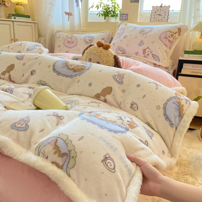 91家纺网 家纺一手货源 找家纺 大麦家纺 2025年新款兔毛花边印花牛奶绒四件套 快乐喵