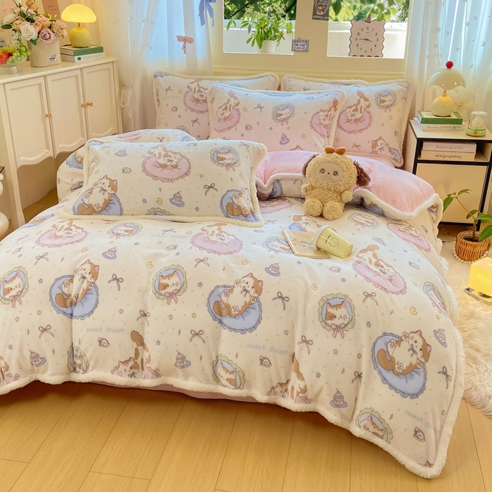 91家纺网 家纺一手货源 找家纺 大麦家纺 2025年新款兔毛花边印花牛奶绒四件套 快乐喵