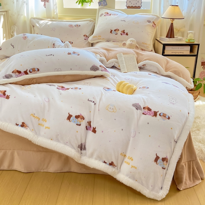 91家纺网 家纺一手货源 找家纺 大麦家纺 2025年新款兔毛花边印花牛奶绒四件套 腊肠狗联盟