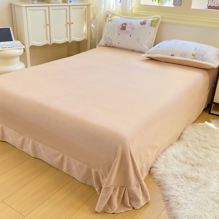 91家纺网 家纺一手货源 找家纺 大麦家纺 2025年新款兔毛花边印花牛奶绒四件套 萌象周未趴