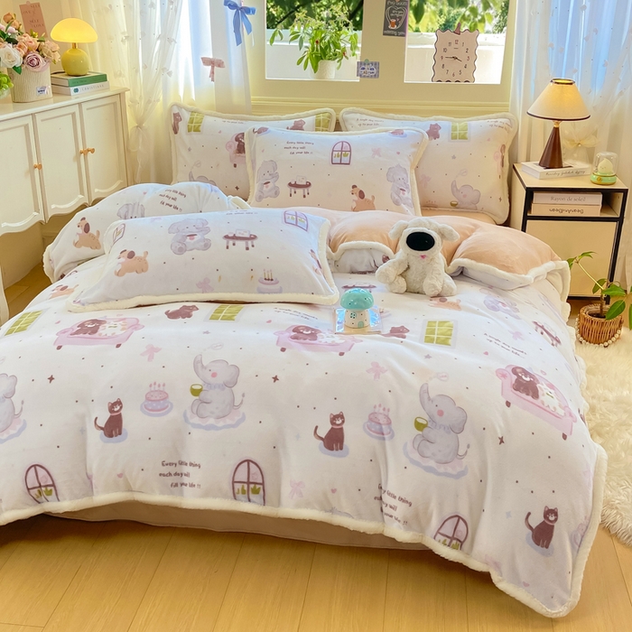 91家纺网 家纺一手货源 找家纺 大麦家纺 2025年新款兔毛花边印花牛奶绒四件套 萌象周未趴