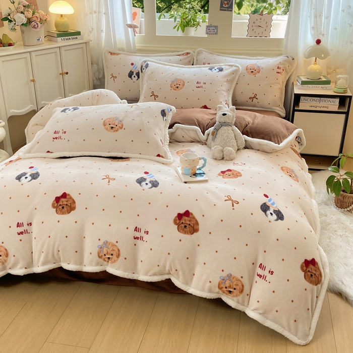 91家纺网 家纺一手货源 找家纺 大麦家纺 2025年新款兔毛花边印花牛奶绒四件套 幸运狗狗