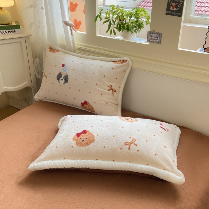 91家纺网 家纺一手货源 找家纺 大麦家纺 2025年新款兔毛花边印花牛奶绒四件套 幸运狗狗