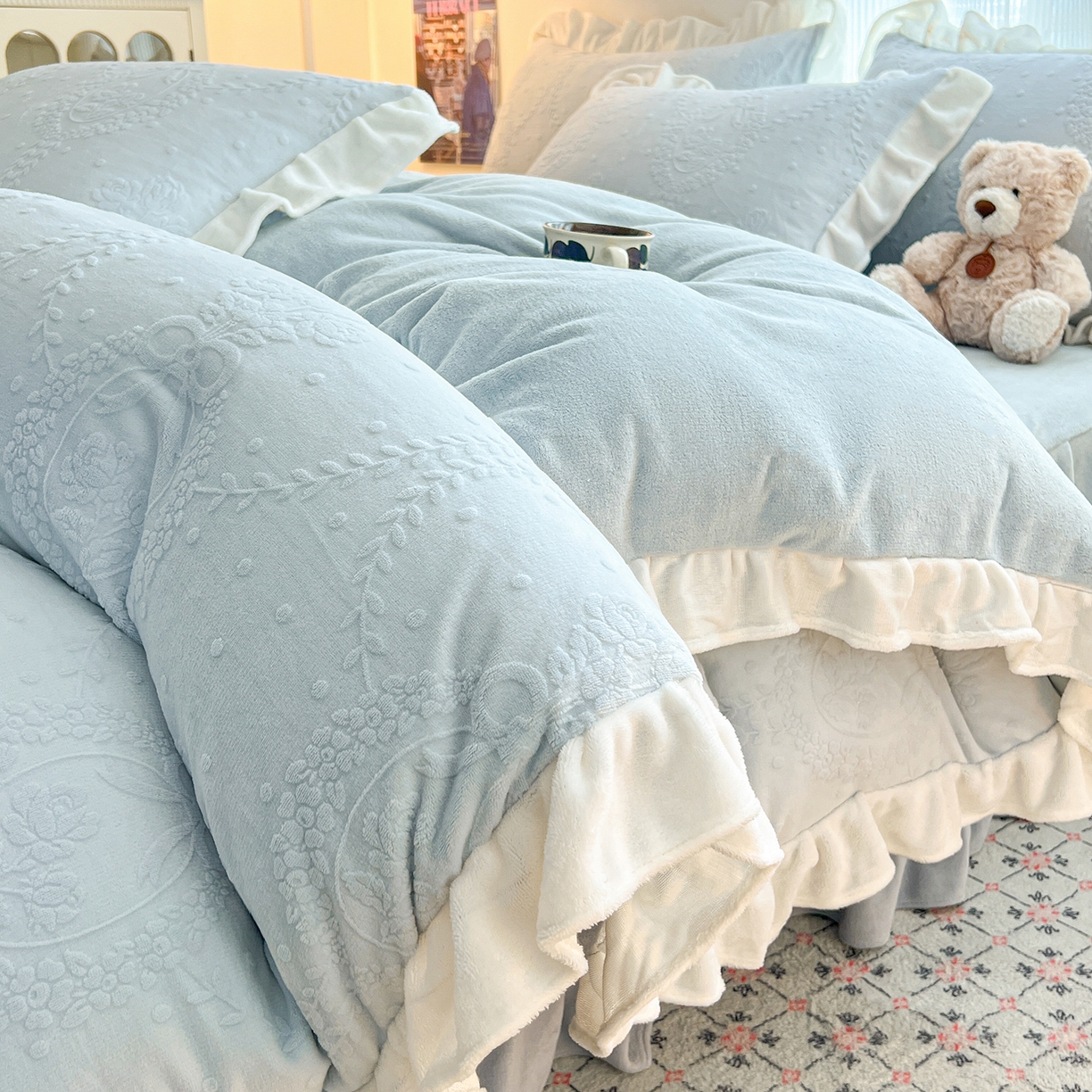 91家纺网 家纺一手货源 找家纺 （总）安哆啦家纺 2025新款法式雕花牛奶绒花边四件套