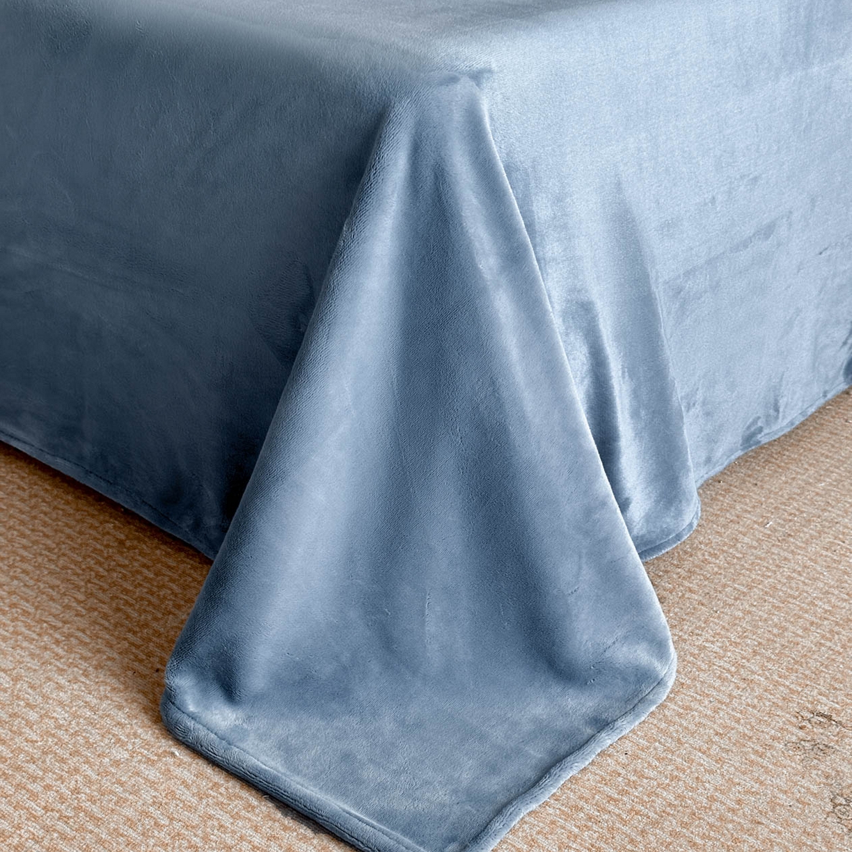 91家纺网 家纺一手货源 找家纺 金麦家纺 2025新款牛奶绒撞色拼边四件套贝拉系列 贝拉-宾利蓝