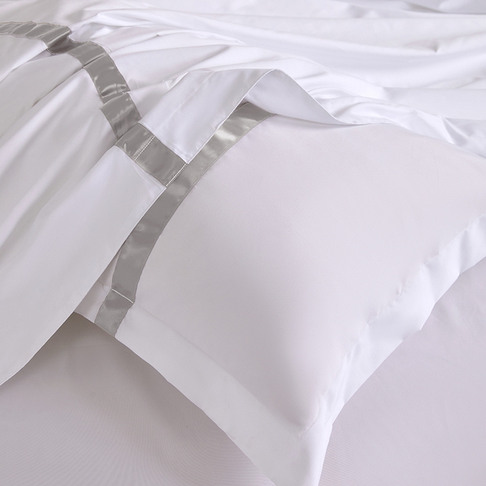 91家纺网 家纺一手货源 找家纺 罗菲尼酒店用品 2025新款高仿棉织带酒店宾馆四件套套件经典织带款 经典织带-浅灰