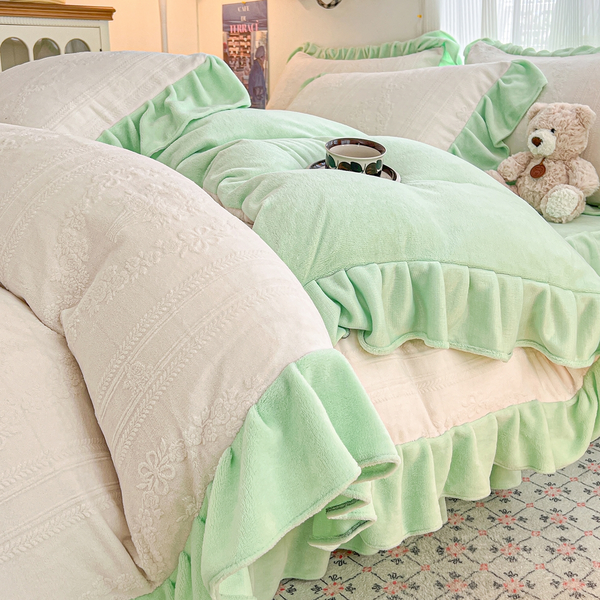 91家纺网 家纺一手货源 找家纺 （总）安哆啦家纺 2025新款法式雕花牛奶绒花边四件套