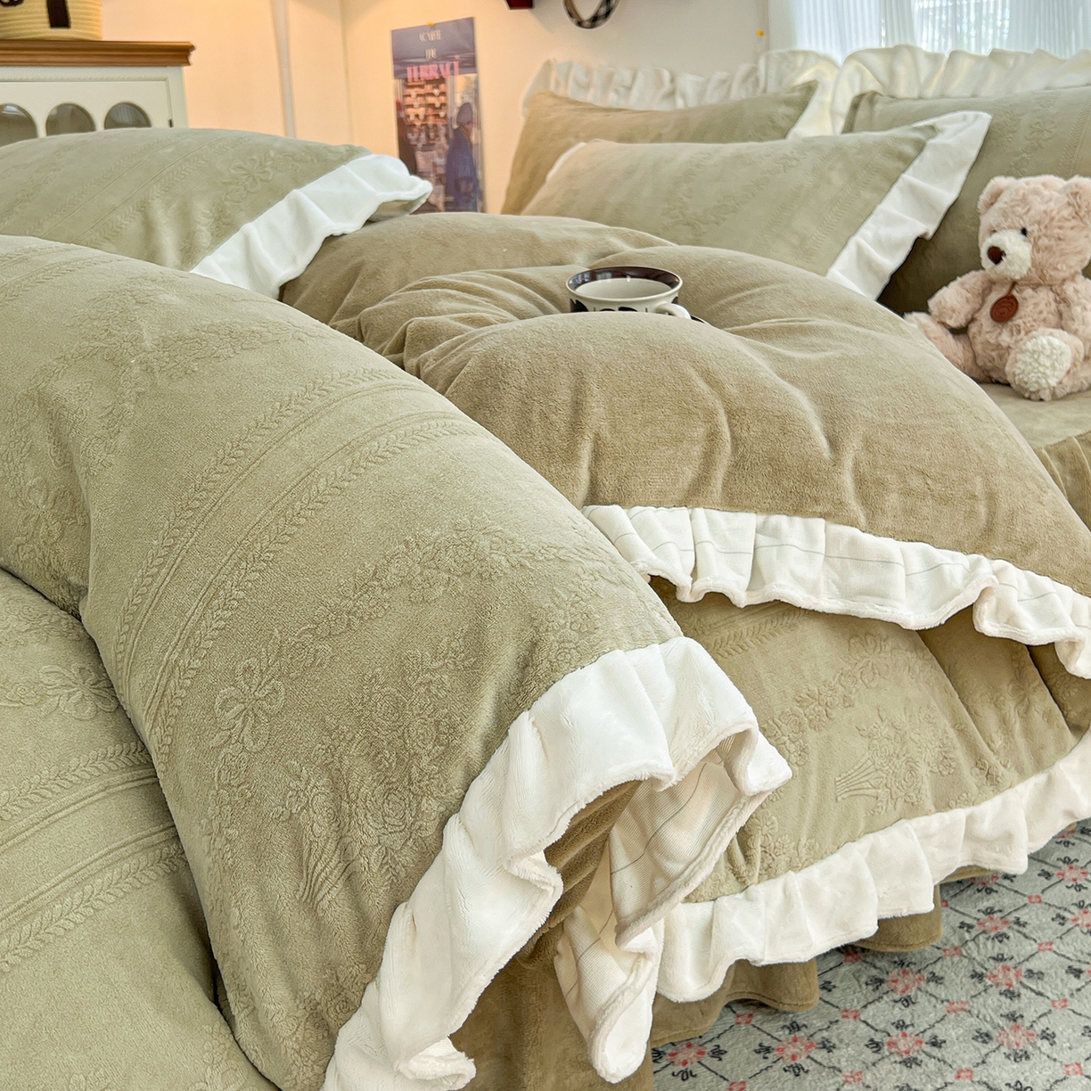 91家纺网 家纺一手货源 找家纺 （总）安哆啦家纺 2025新款法式雕花牛奶绒花边四件套