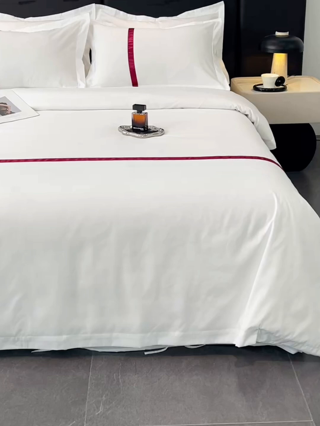 91家纺网 家纺一手货源 找家纺 罗菲尼酒店用品 2025新款高仿棉织带酒店宾馆四件套套件经典织带款 经典织带-大红