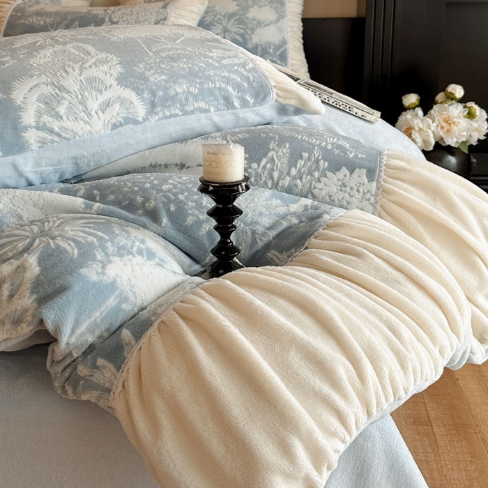 91家纺网 家纺一手货源 找家纺 （总）索飞特家纺 2025新款秋冬法式牛奶绒皱皱边雕花四件套