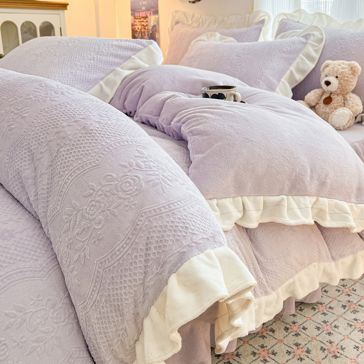 91家纺网 家纺一手货源 找家纺 （总）安哆啦家纺 2025新款法式雕花牛奶绒花边四件套