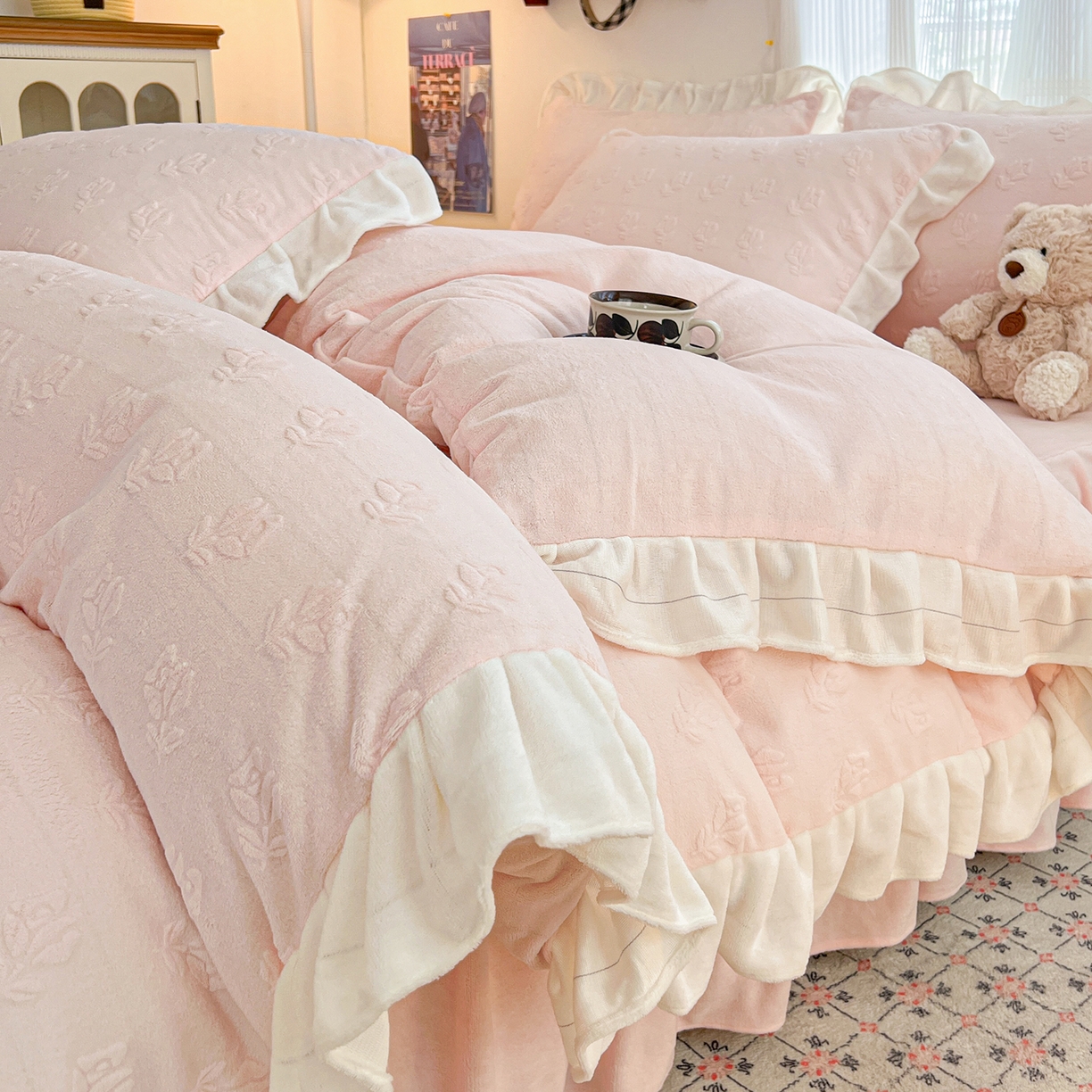 91家纺网 家纺一手货源 找家纺 （总）安哆啦家纺 2025新款法式雕花牛奶绒花边四件套