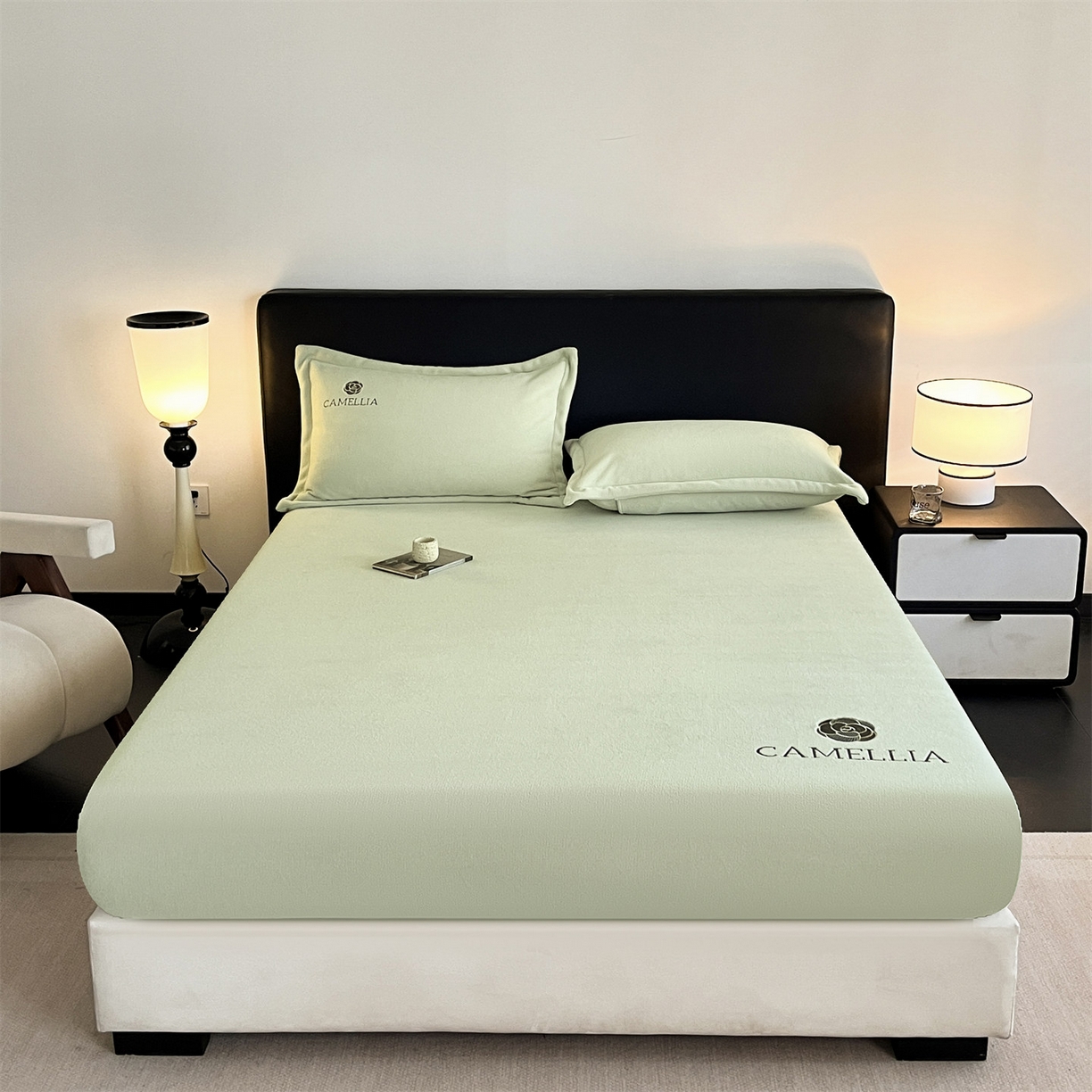 91家纺网 家纺一手货源 找家纺 笙意家纺 2025新款A类牛奶绒海獭绒加厚法式刺绣床笠 花屿-叶绿