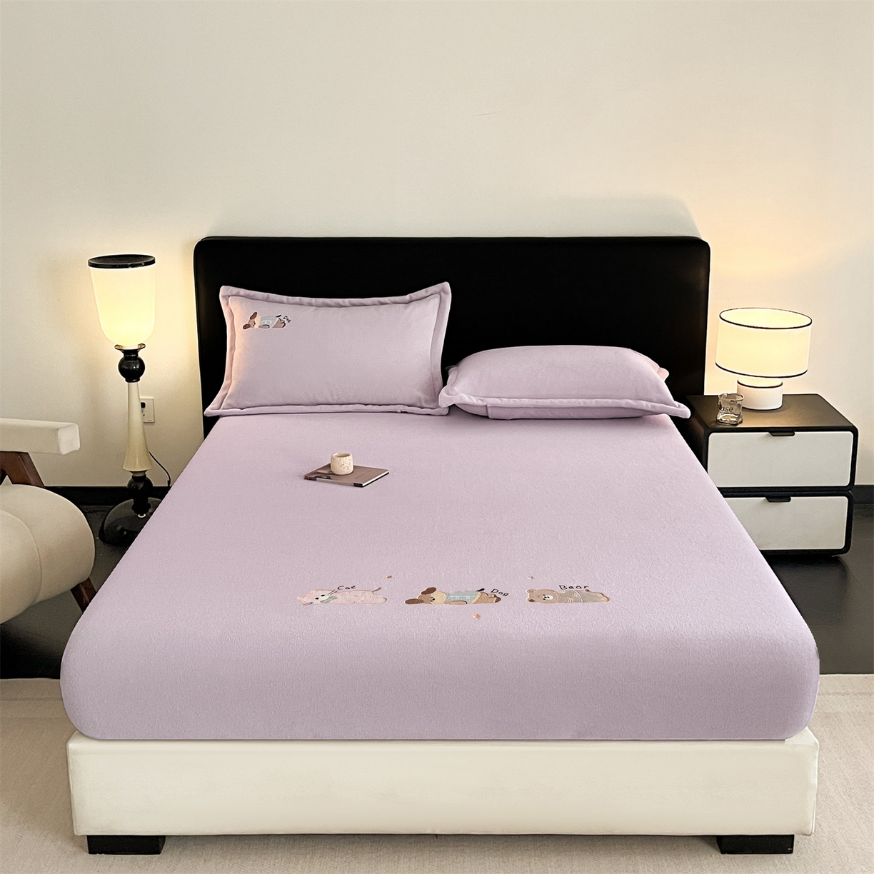 91家纺网 家纺一手货源 找家纺 笙意家纺 2025新款A类牛奶绒海獭绒卡通刺绣床笠 卡通-月光紫