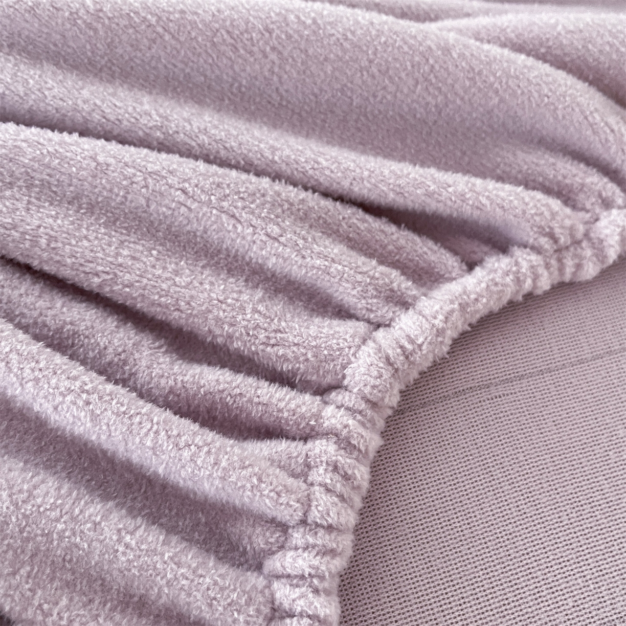 91家纺网 家纺一手货源 找家纺 笙意家纺 2025新款A类牛奶绒海獭绒卡通刺绣床笠 卡通-月光紫