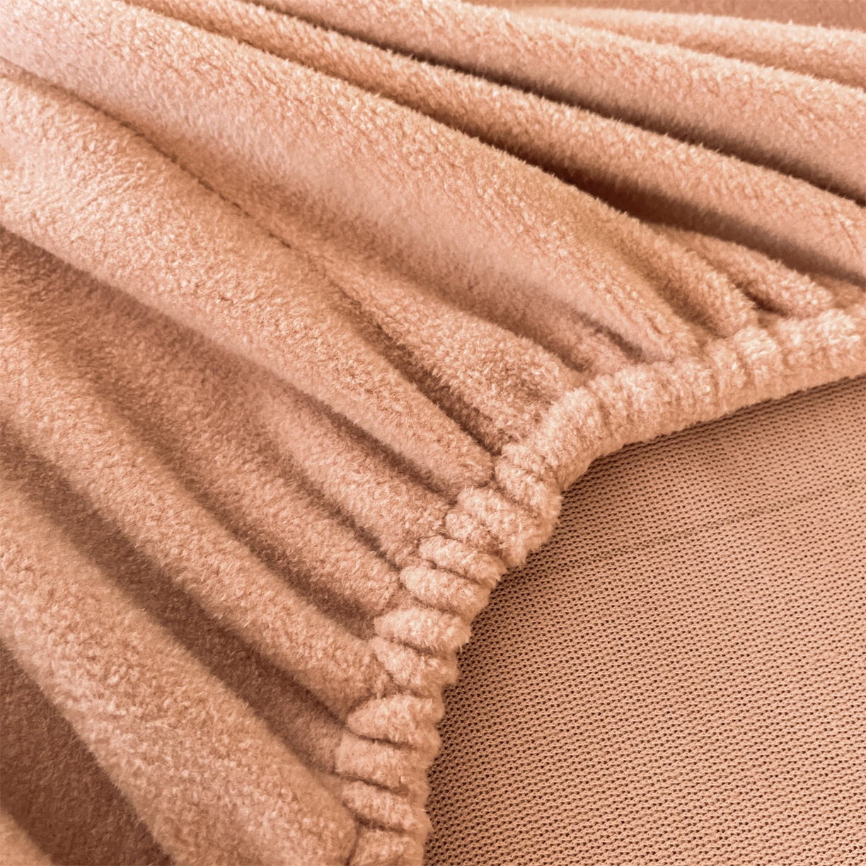 91家纺网 家纺一手货源 找家纺 笙意家纺 2025新款A类牛奶绒海獭绒卡通刺绣床笠 卡通-香槟金