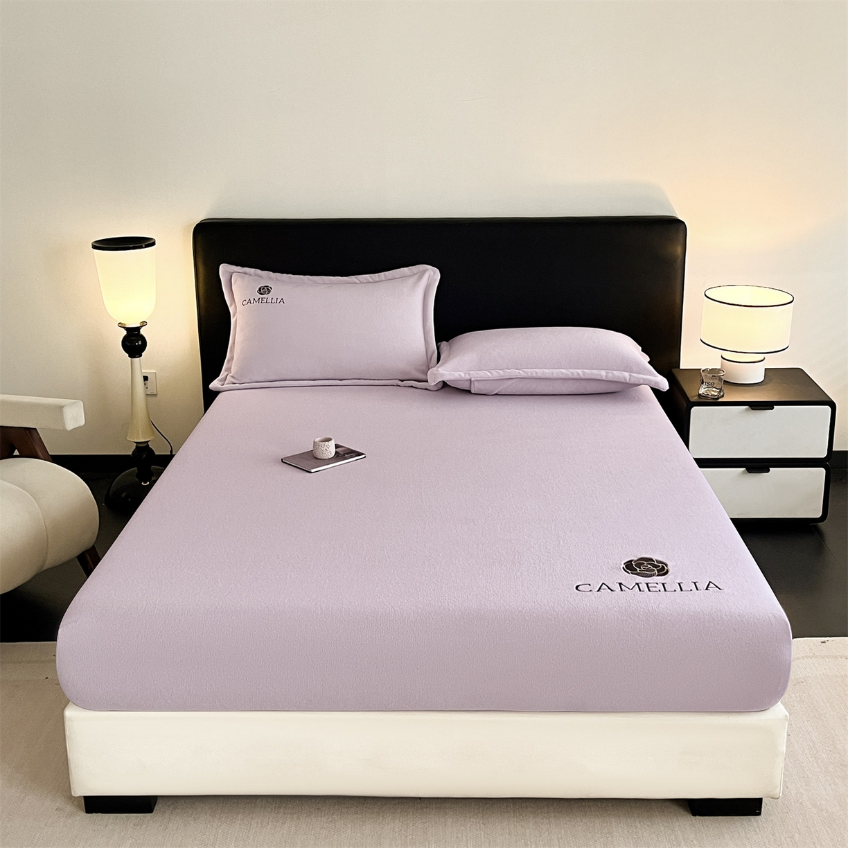 91家纺网 家纺一手货源 找家纺 笙意家纺 2025新款A类牛奶绒海獭绒加厚法式刺绣床笠 花屿-月光紫