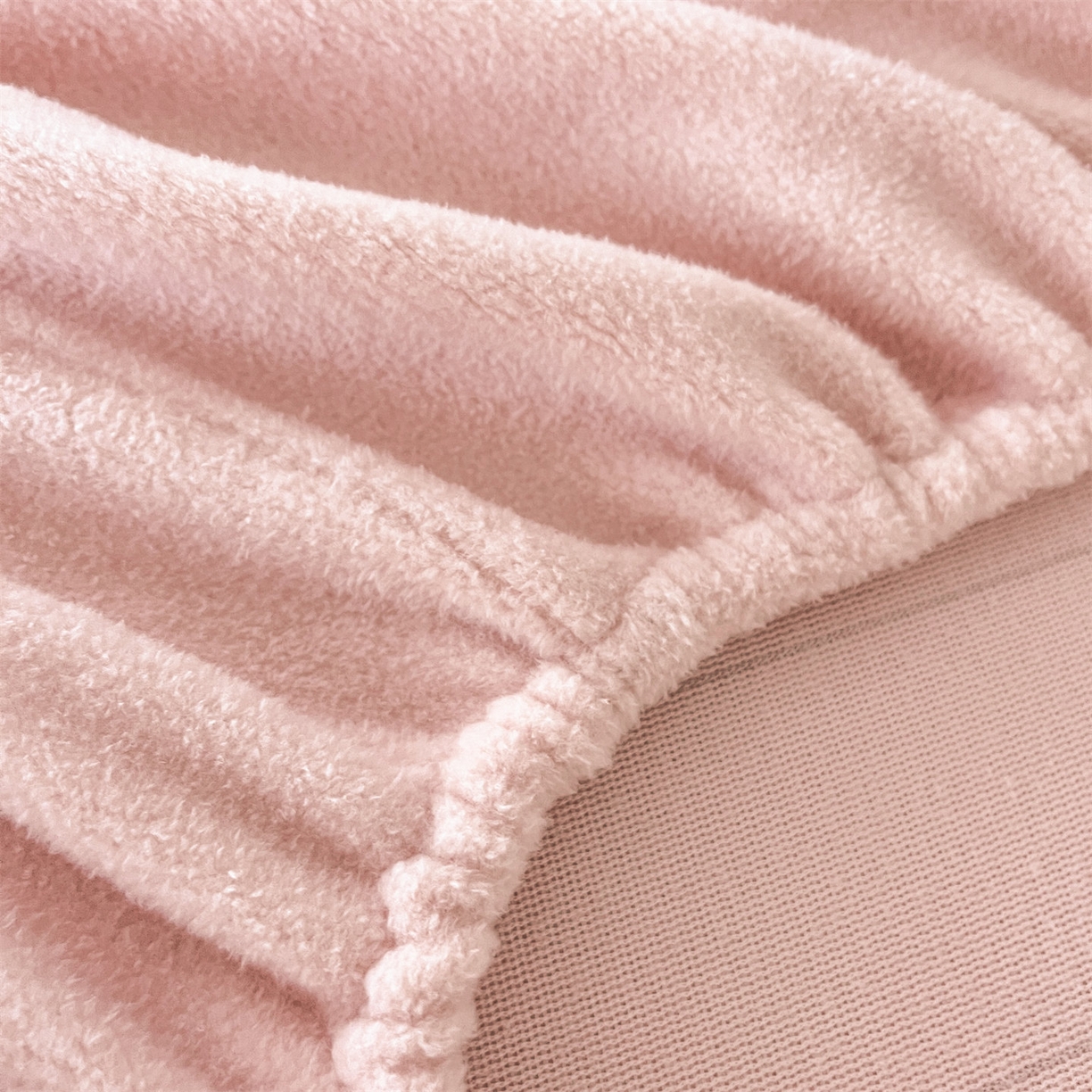 91家纺网 家纺一手货源 找家纺 笙意家纺 2025新款A类牛奶绒海獭绒卡通刺绣床笠 卡通-玉粉