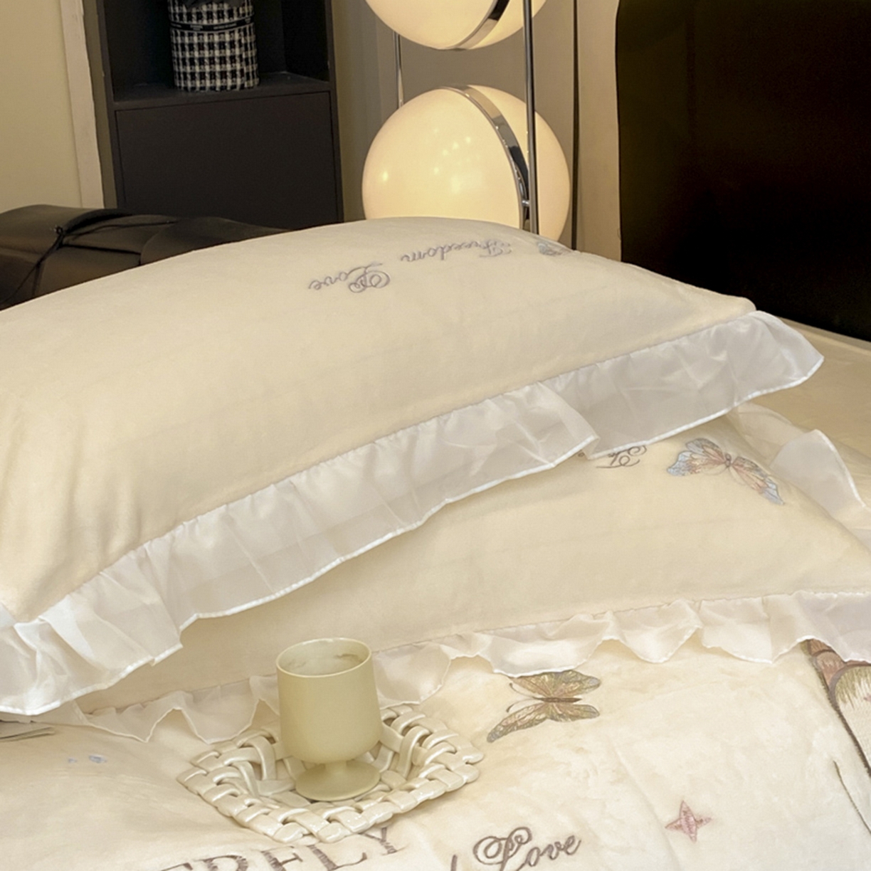 91家纺网 家纺一手货源 找家纺 （总）木子家纺 2025新款牛奶绒纯色刺绣花边四件套