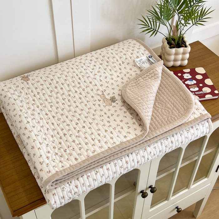 沐纯家居 2025新款婴儿绒纯棉水洗床盖花丛兔-奶咖