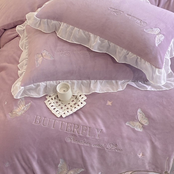 91家纺网 家纺一手货源 找家纺 木子家纺 2025新款牛奶绒纯色刺绣花边四件套 罗兰紫