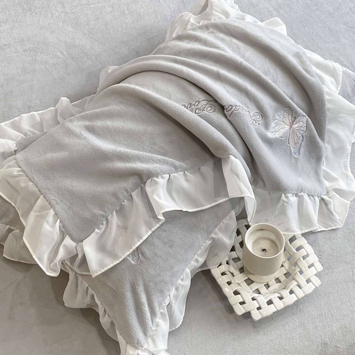 91家纺网 家纺一手货源 找家纺 木子家纺 2025新款牛奶绒纯色刺绣花边四件套 银河灰