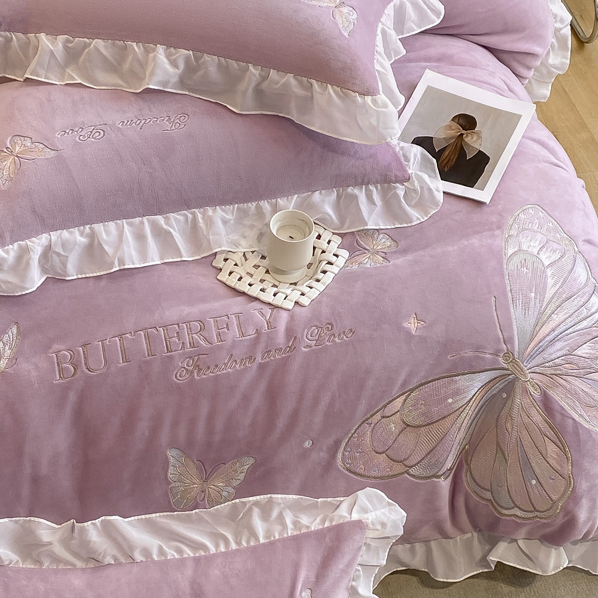 91家纺网 家纺一手货源 找家纺 木子家纺 2025新款牛奶绒纯色刺绣花边四件套 罗兰紫