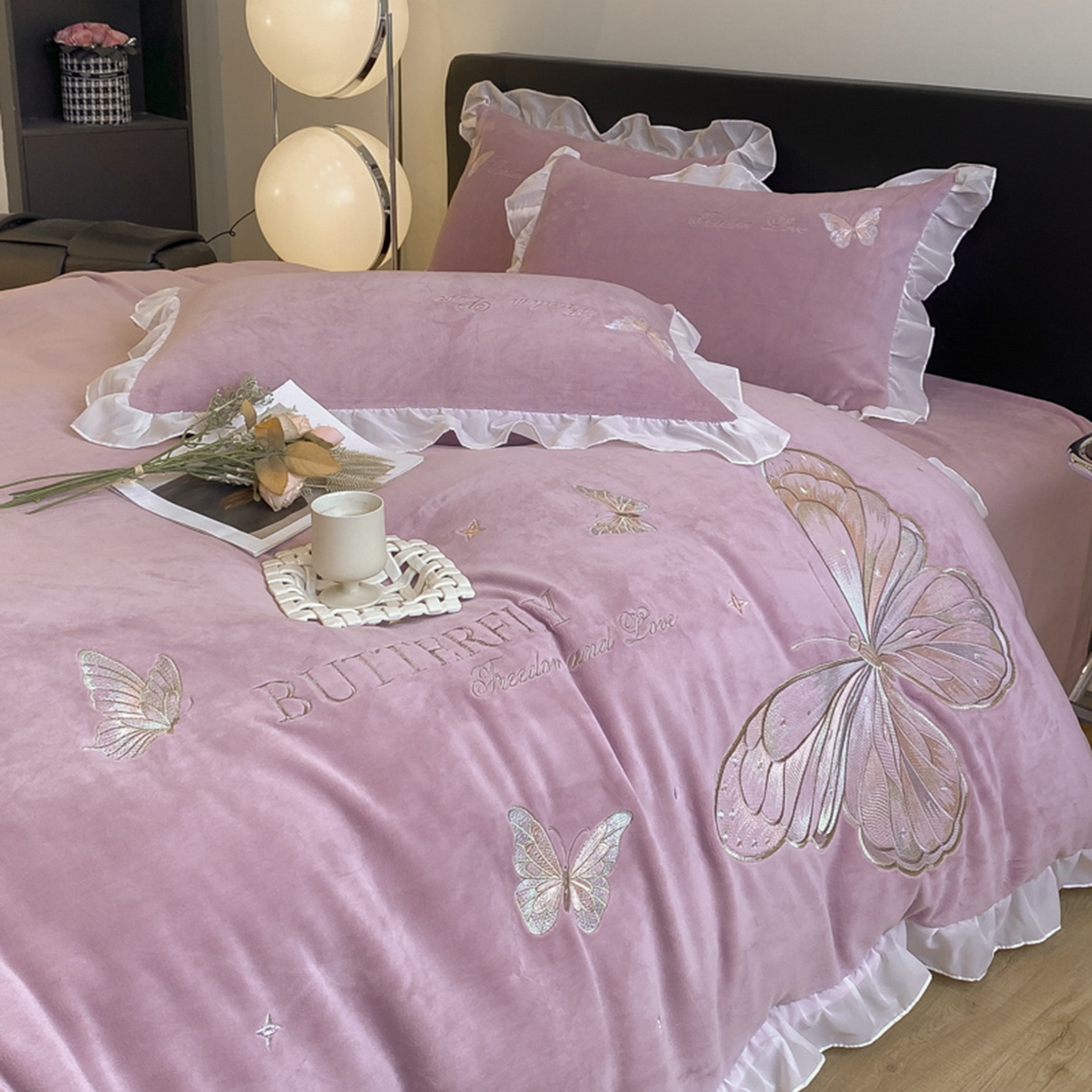 91家纺网 家纺一手货源 找家纺 木子家纺 2025新款牛奶绒纯色刺绣花边四件套 罗兰紫