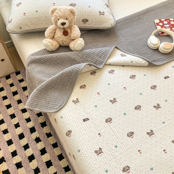 91家纺网 家纺一手货源 找家纺 沐纯家居 2025新款婴儿绒纯棉水洗床盖卡拉 -灰