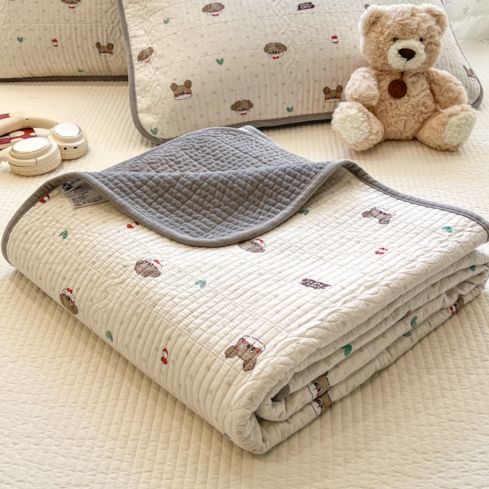 91家纺网 家纺一手货源 找家纺 沐纯家居 2025新款婴儿绒纯棉水洗床盖卡拉 -灰