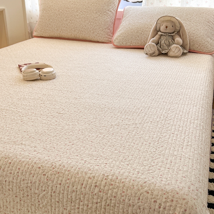 91家纺网 家纺一手货源 找家纺 沐纯家居 2025新款婴儿绒纯棉水洗床盖蔷薇恋人-粉