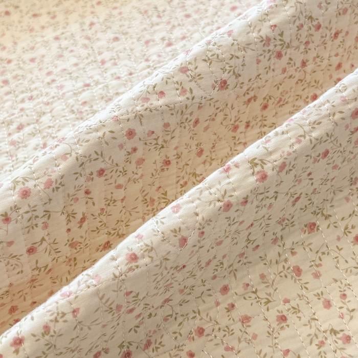 91家纺网 家纺一手货源 找家纺 沐纯家居 2025新款婴儿绒纯棉水洗床盖蔷薇恋人-粉