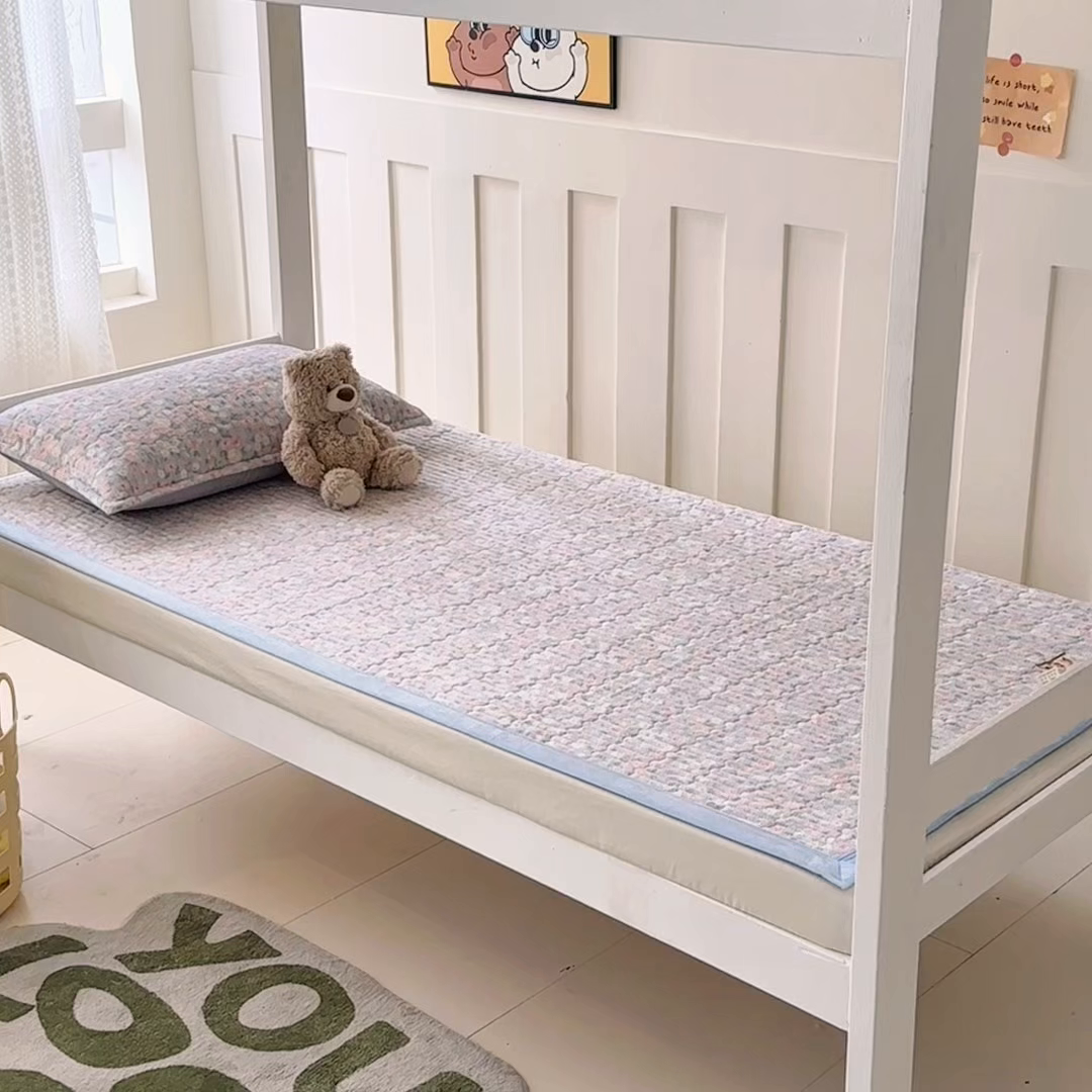 91家纺网 家纺一手货源 找家纺 （总）丫丫家纺 2025新款牛奶绒床盖