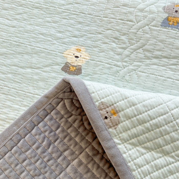 91家纺网 家纺一手货源 找家纺 沐纯家居 2025新款婴儿绒纯棉水洗床盖迎宾狗-灰