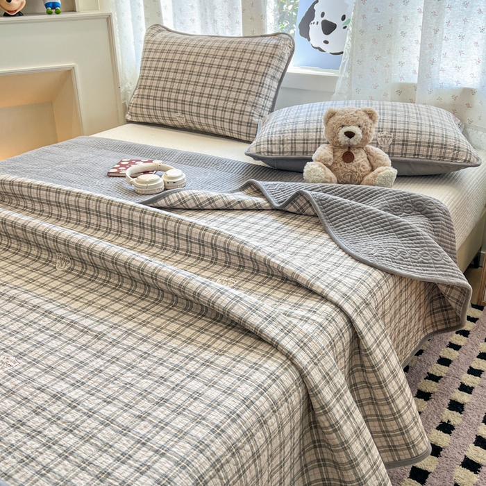 91家纺网 家纺一手货源 找家纺 沐纯家居 2025新款婴儿绒纯棉水洗床盖月光格-灰