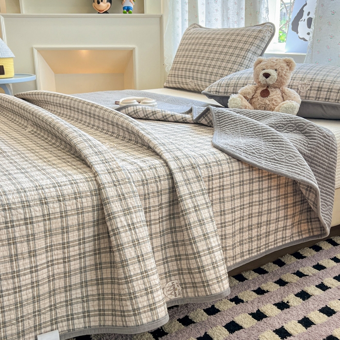 91家纺网 家纺一手货源 找家纺 沐纯家居 2025新款婴儿绒纯棉水洗床盖月光格-灰