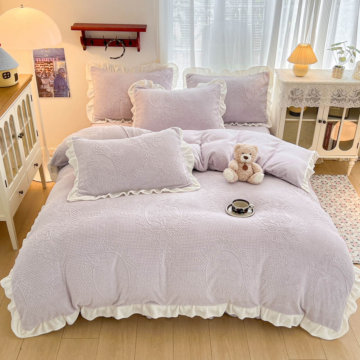 91家纺网 家纺一手货源 找家纺 安哆啦家纺 2025新款法式雕花牛奶绒花边四件套 花精灵-紫