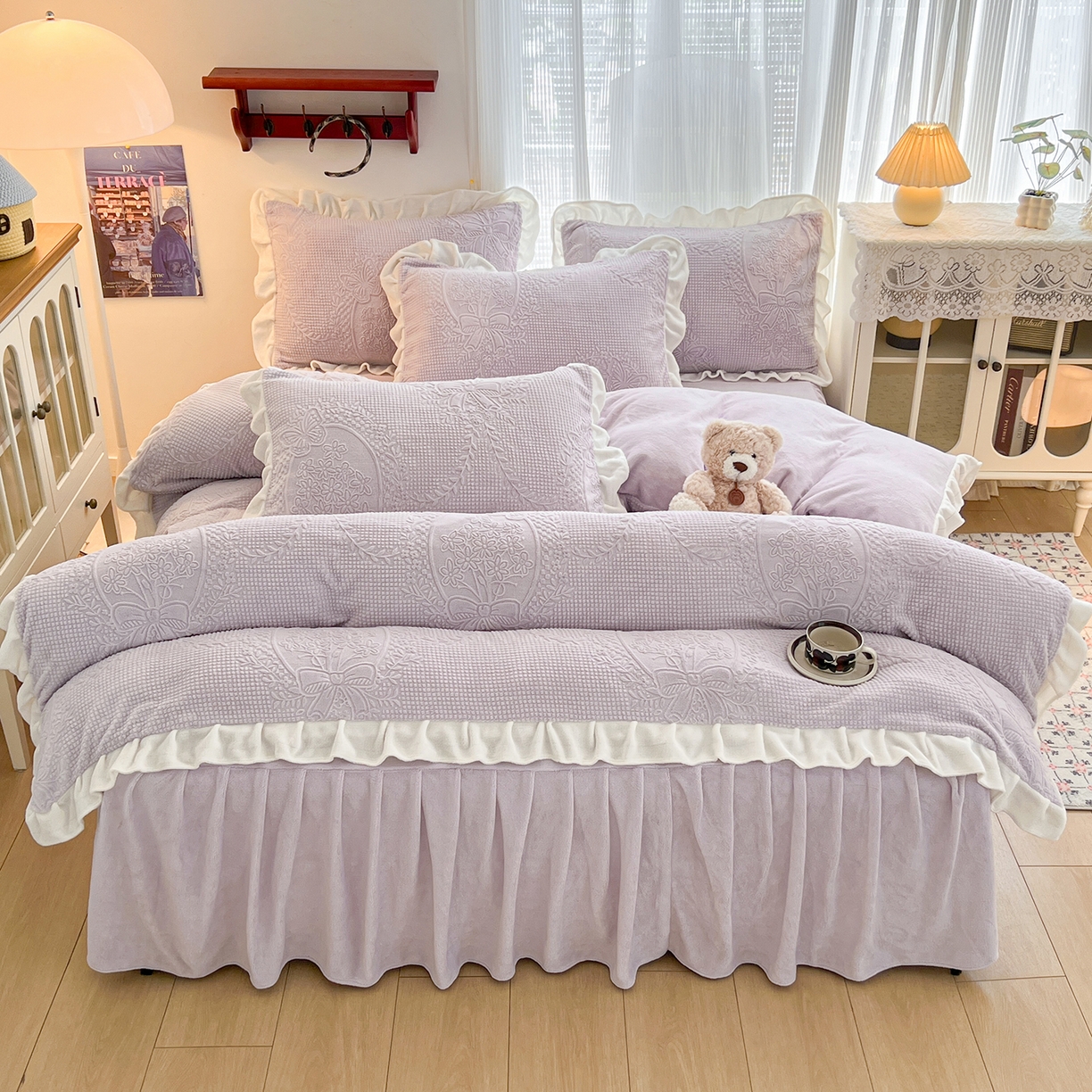 91家纺网 家纺一手货源 找家纺 安哆啦家纺 2025新款法式雕花牛奶绒花边四件套 花精灵-紫