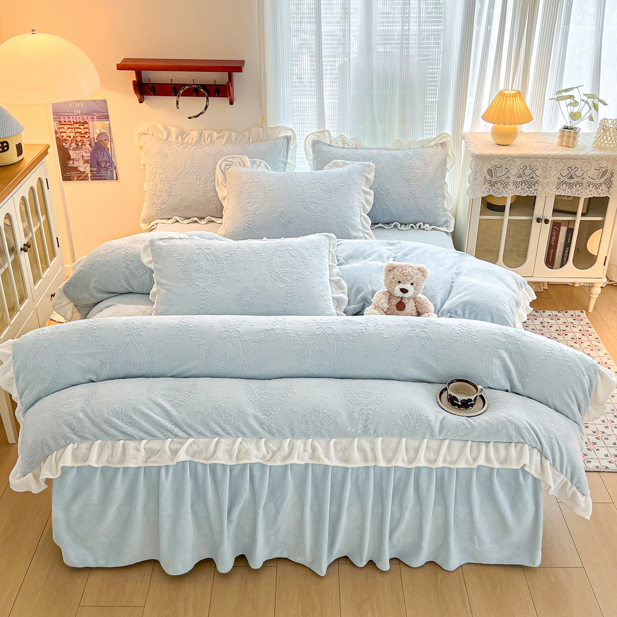 91家纺网 家纺一手货源 找家纺 安哆啦家纺 2025新款法式雕花牛奶绒花边四件套 花漾浅梦-兰