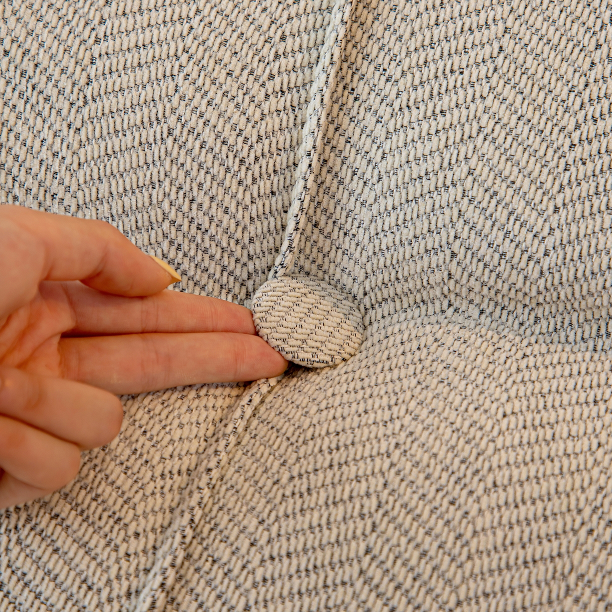 91家纺网 家纺一手货源 找家纺 沐沐家纺 2026新款人字纹床头靠背 米白