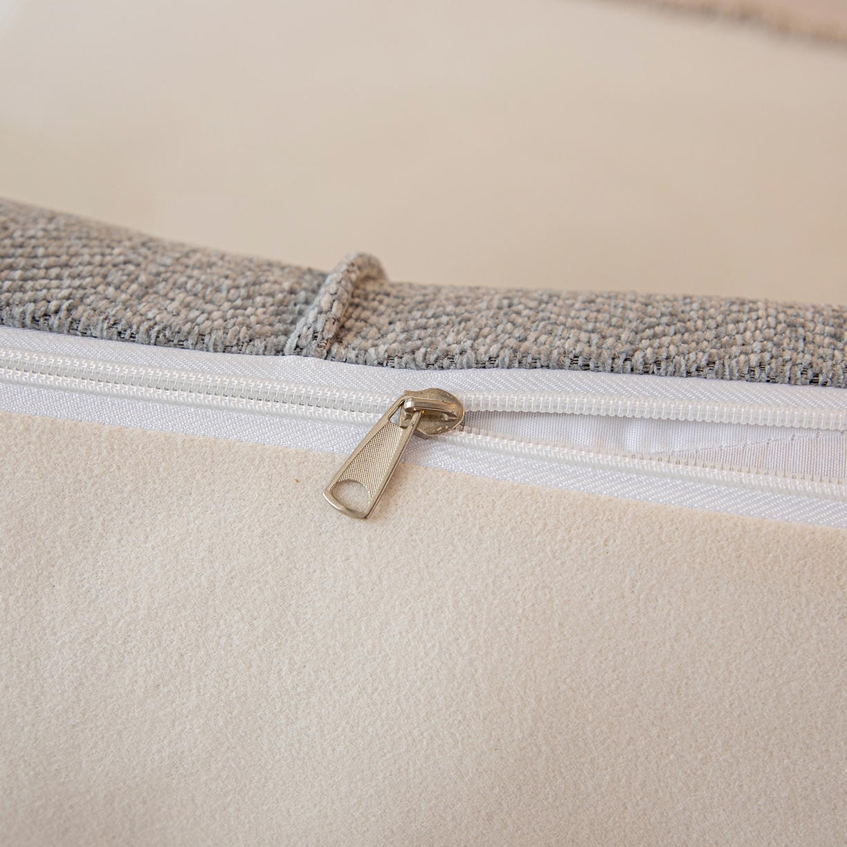 91家纺网 家纺一手货源 找家纺 沐沐家纺 2026新款人字纹床头靠背 浅灰