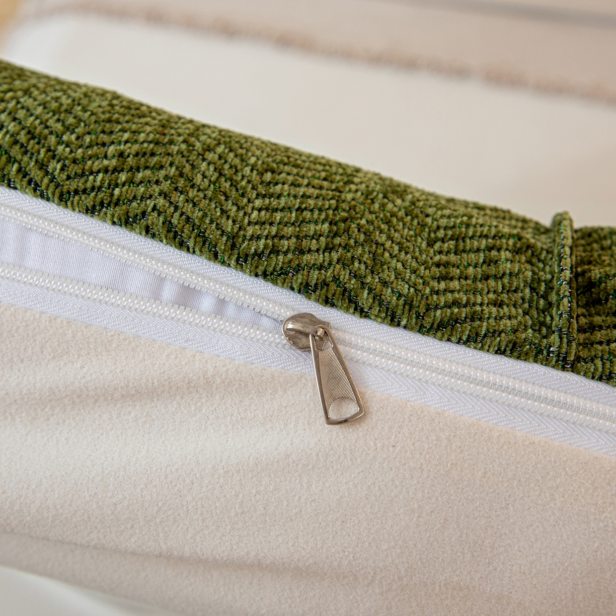 91家纺网 家纺一手货源 找家纺 沐沐家纺 2026新款人字纹床头靠背 墨玉绿