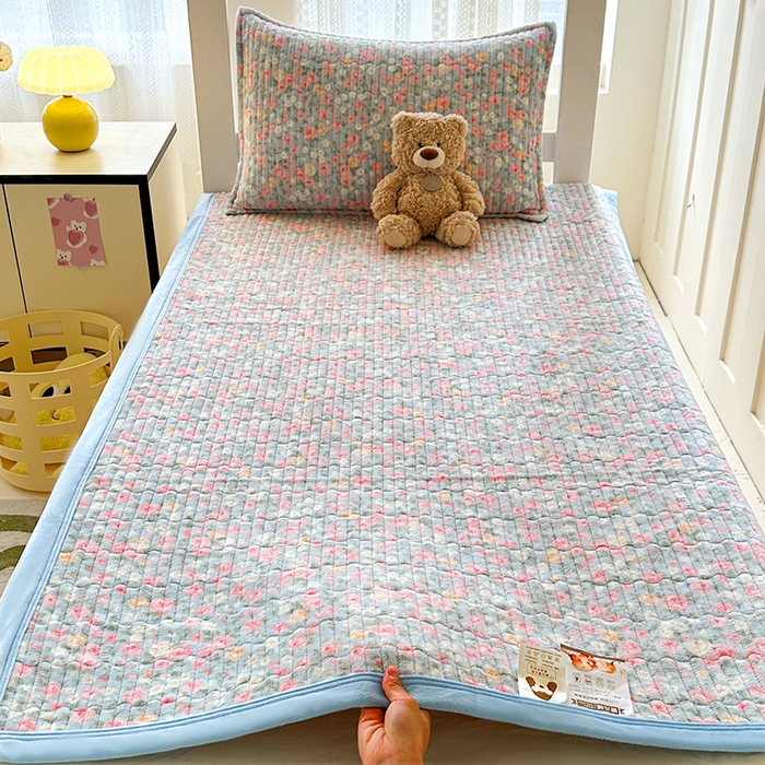 91家纺网 家纺一手货源 找家纺 丫丫家纺 2025新款牛奶绒床盖 繁花似锦