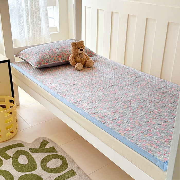 91家纺网 家纺一手货源 找家纺 丫丫家纺 2025新款牛奶绒床盖 繁花似锦