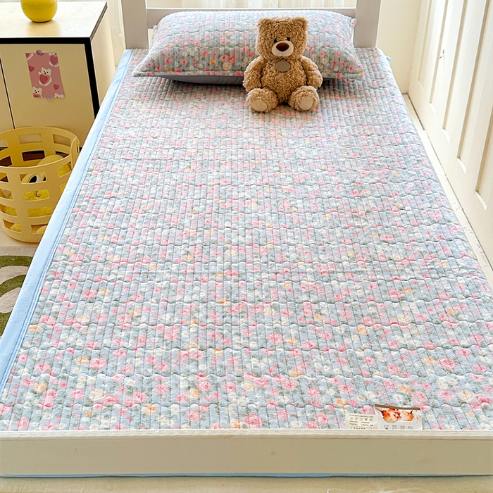 91家纺网 家纺一手货源 找家纺 丫丫家纺 2025新款牛奶绒床盖 繁花似锦