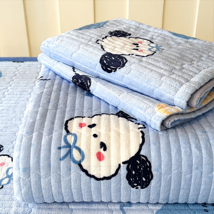 91家纺网 家纺一手货源 找家纺 丫丫家纺 2025新款牛奶绒床盖 蓝色恰恰狗