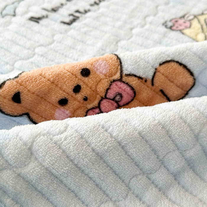 91家纺网 家纺一手货源 找家纺 丫丫家纺 2025新款牛奶绒床盖 猫咪酱