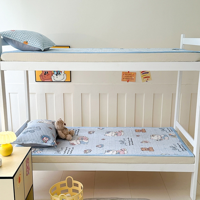 91家纺网 家纺一手货源 找家纺 丫丫家纺 2025新款牛奶绒床盖 猫咪酱