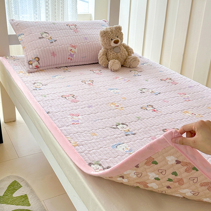 91家纺网 家纺一手货源 找家纺 丫丫家纺 2025新款牛奶绒床盖 迷妮